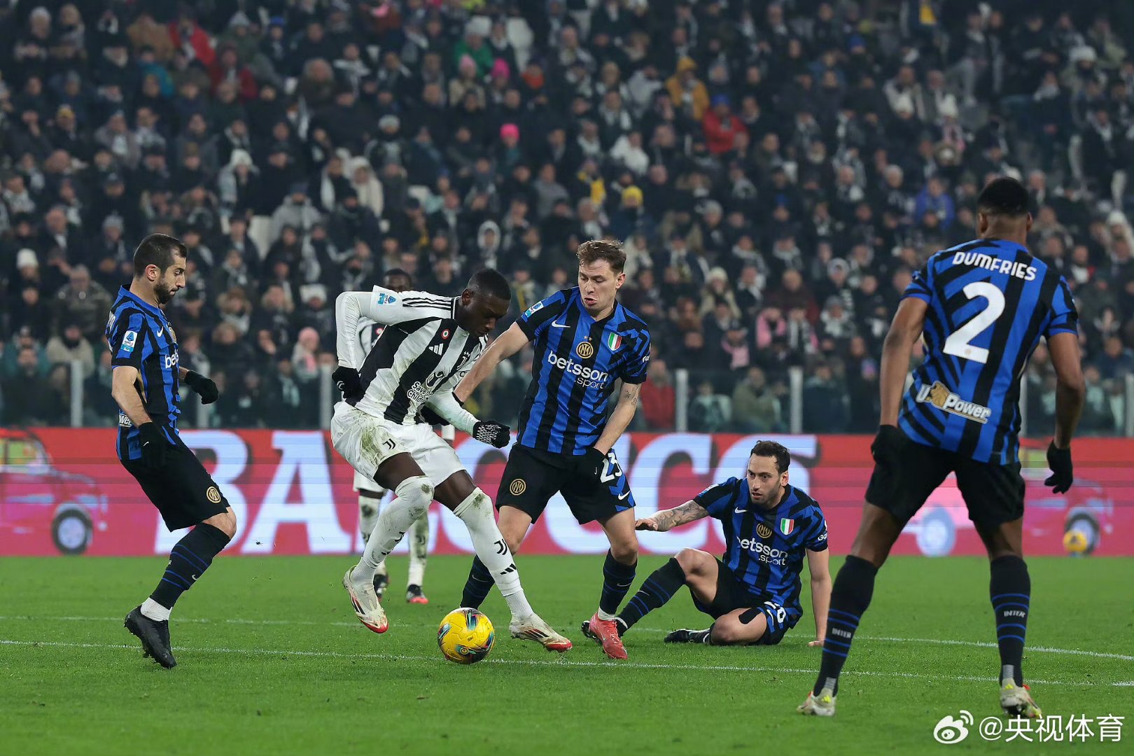 清晨罗马备战意大利杯，内部沟通细节曝光，震撼外界，赛季目标并未改变的简单介绍九游游戏平台